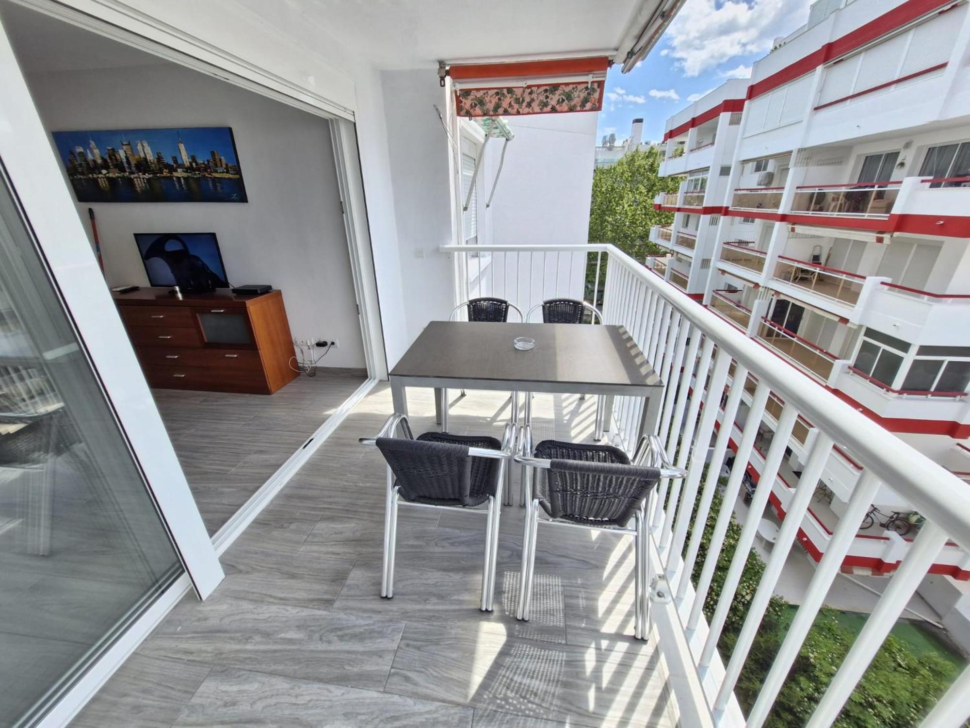 Apartamento Centrico En Салоу Екстериор снимка